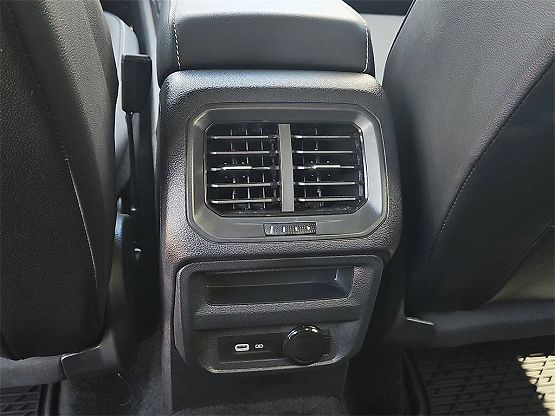 2023 Volkswagen Tiguan SE R-Line Black photo 9
