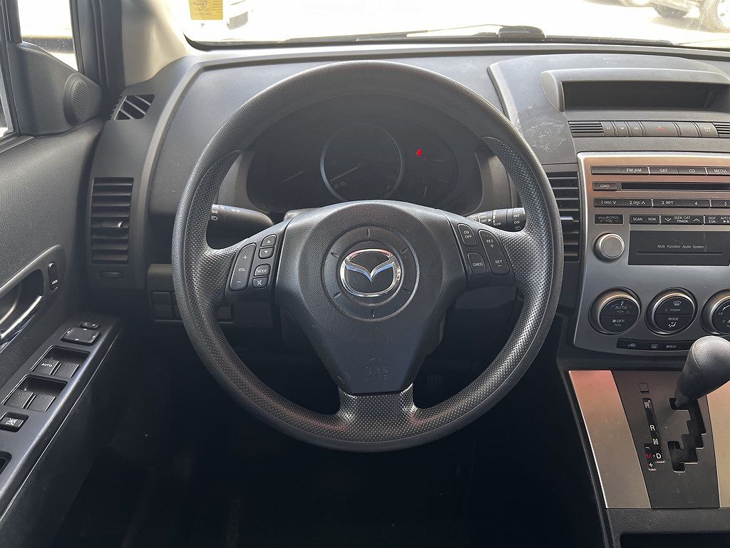 2010 Mazda Mazda5 Sport image 3
