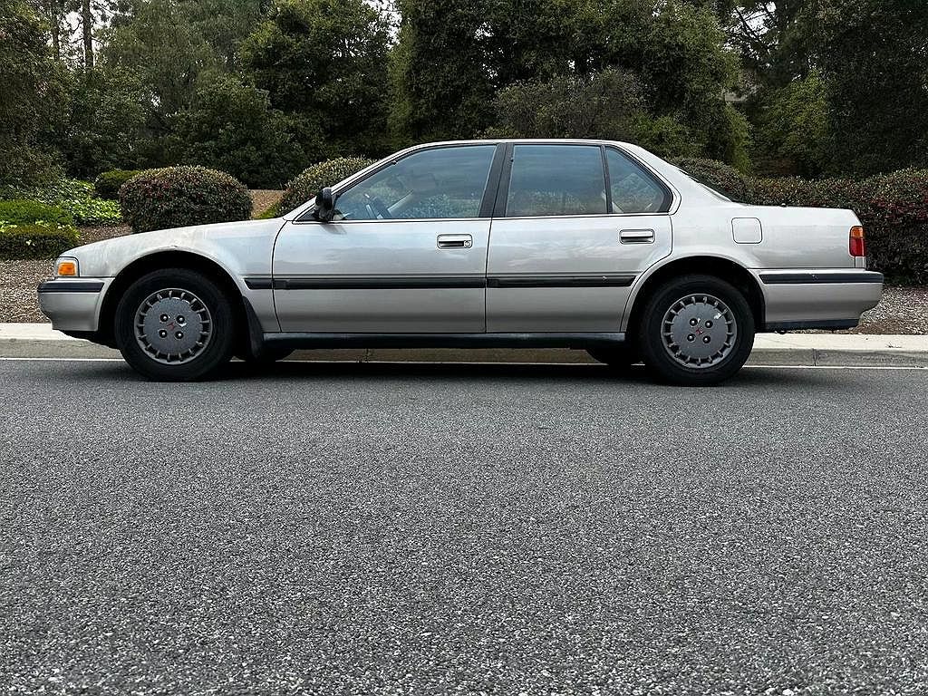1990 Honda Accord LX image 3