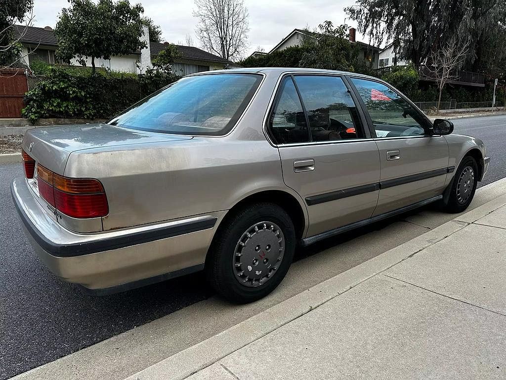 1990 Honda Accord LX image 7