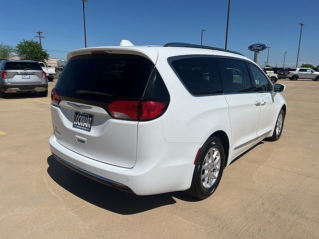 2020 Chrysler Pacifica Touring-L image 5