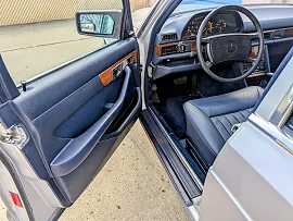 1986 Mercedes-Benz 420