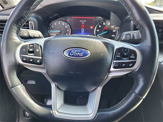 2022 Ford Explorer XLT photo 9
