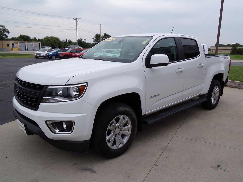 2019 Chevrolet Colorado LT image 2