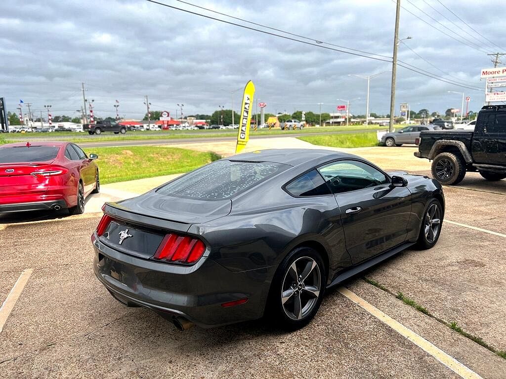 2016 Ford Mustang null image 5
