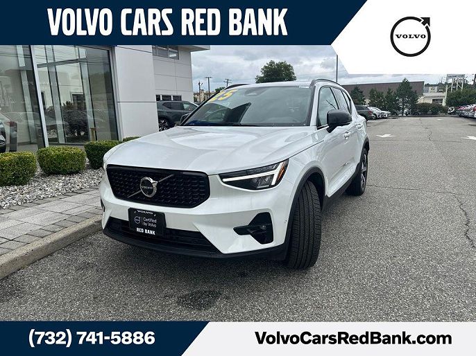 2025 Volvo XC40