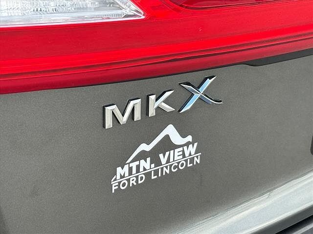 2017 Lincoln MKX Premiere image 22