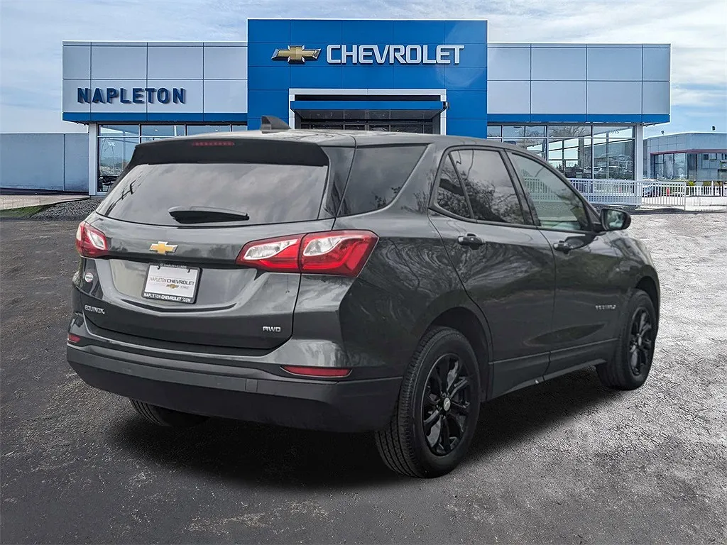 2019 Chevrolet Equinox LS image 4