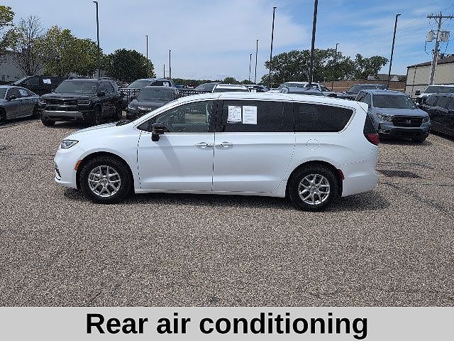 2024 Chrysler Pacifica