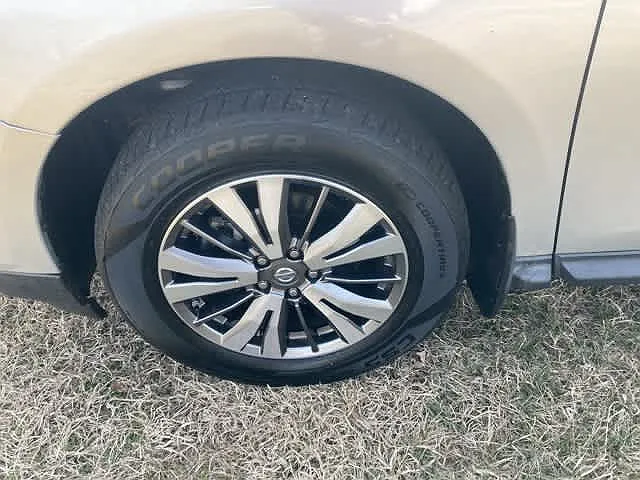 2019 Nissan Pathfinder S image 5