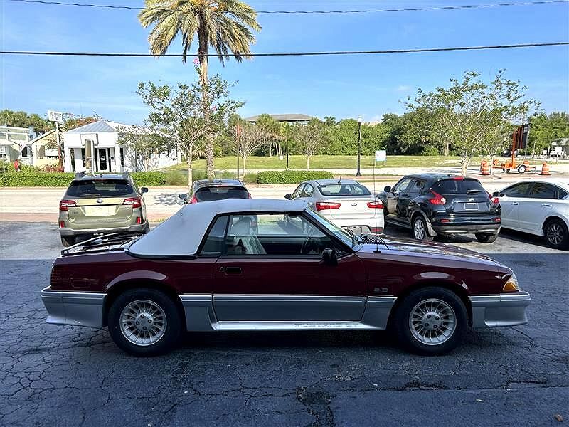 1989 Ford Mustang GT image 12