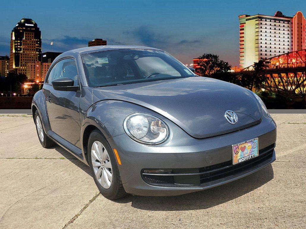 2016 Volkswagen Beetle Fleet Edition image 0