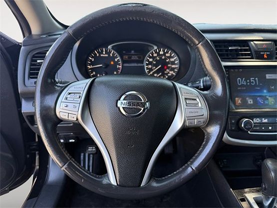 2017 Nissan Altima 2.5 SV photo 11