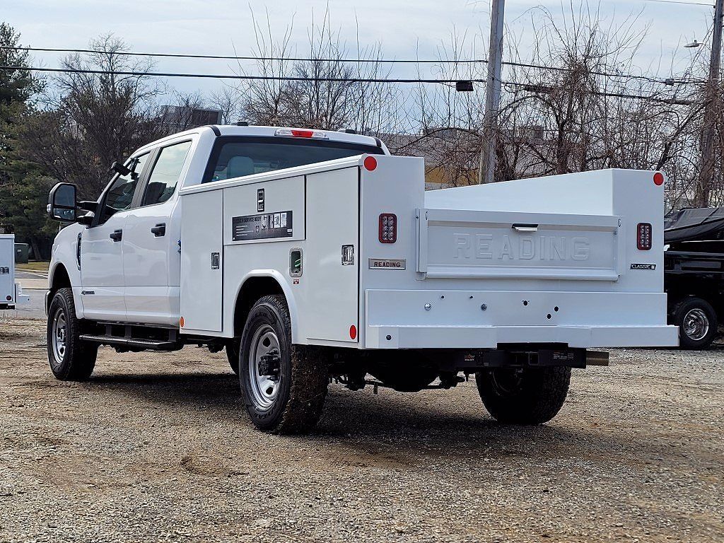 2021 Ford F-350 XL image 3