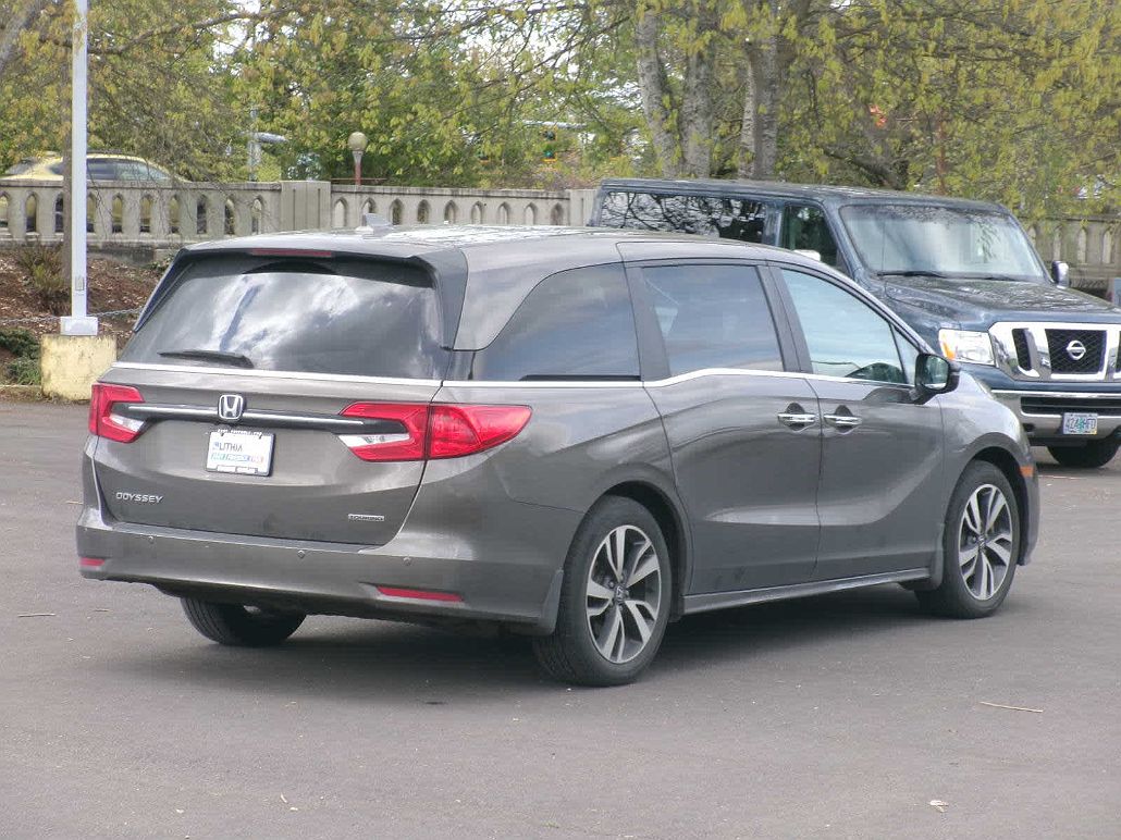 2023 Honda Odyssey Touring image 4