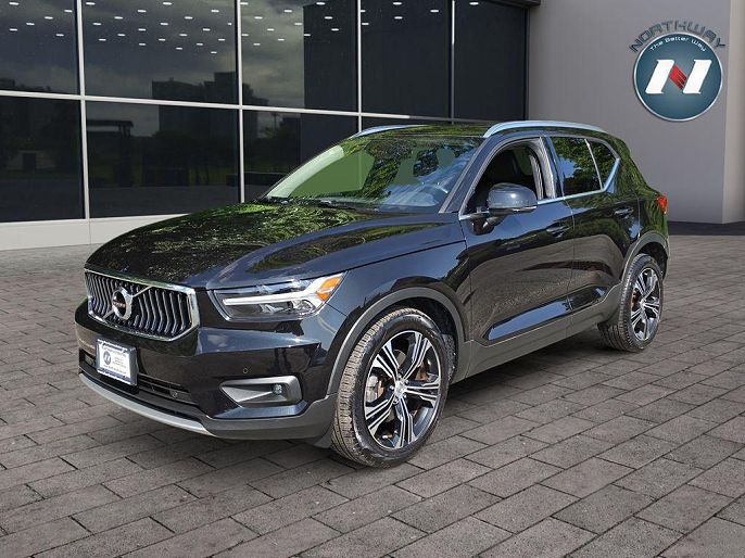 2021 Volvo XC40