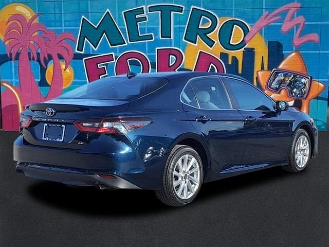 2021 Toyota Camry LE image 1