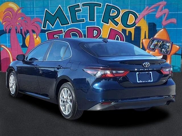 2021 Toyota Camry LE image 3