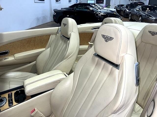 2012 Bentley Continental GTC image 31
