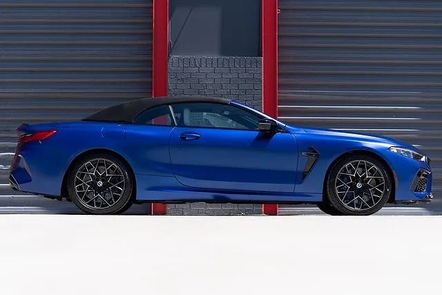 2023 BMW M8