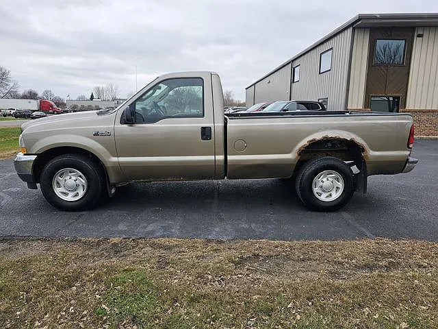 2004 Ford F-250 XL image 0