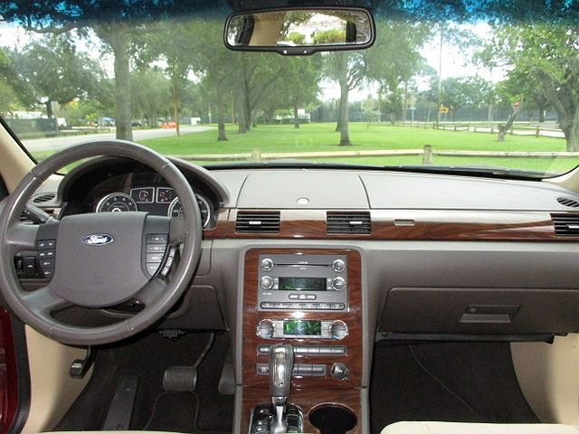 2008 Ford Taurus SEL image 2