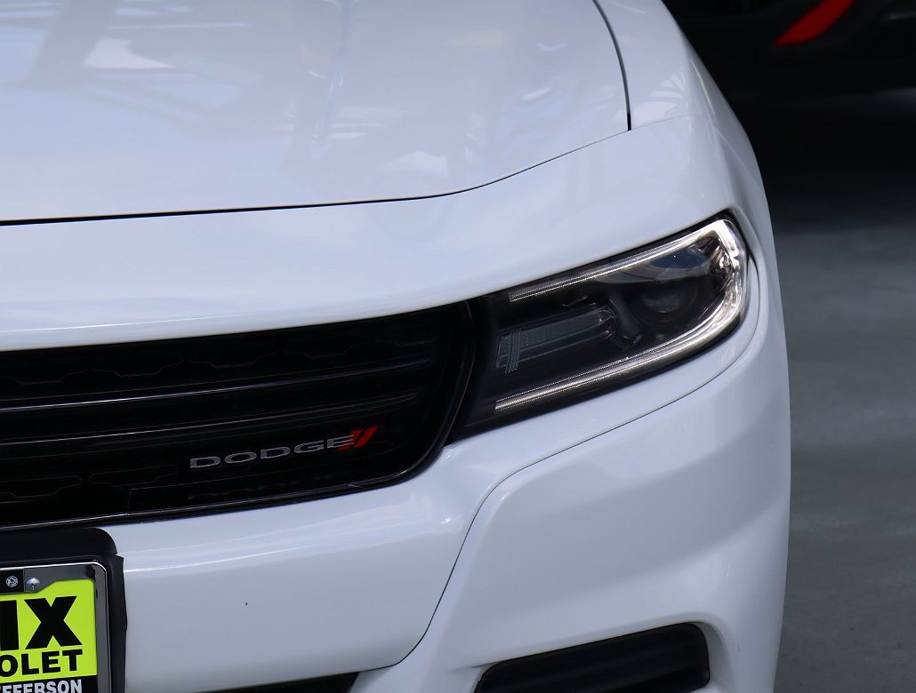 2021 Dodge Charger SXT image 2