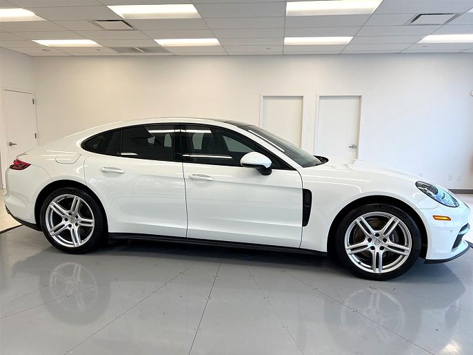 2017 Porsche Panamera