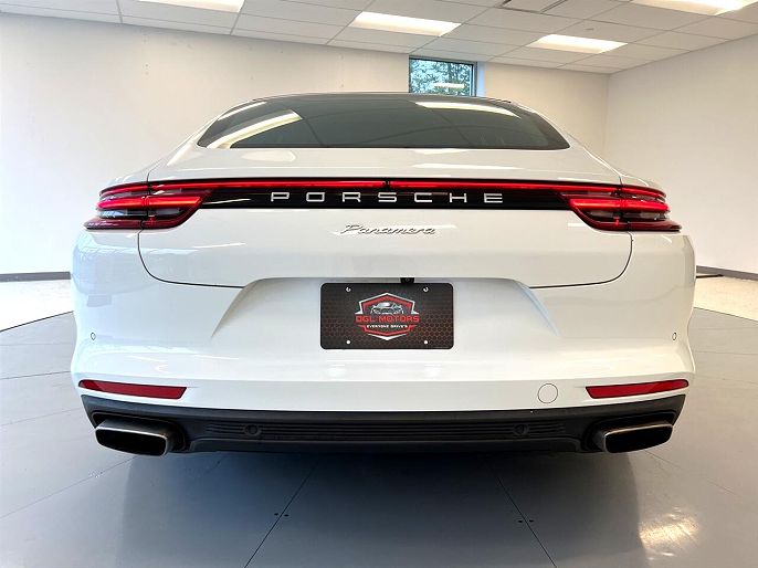 2017 Porsche Panamera