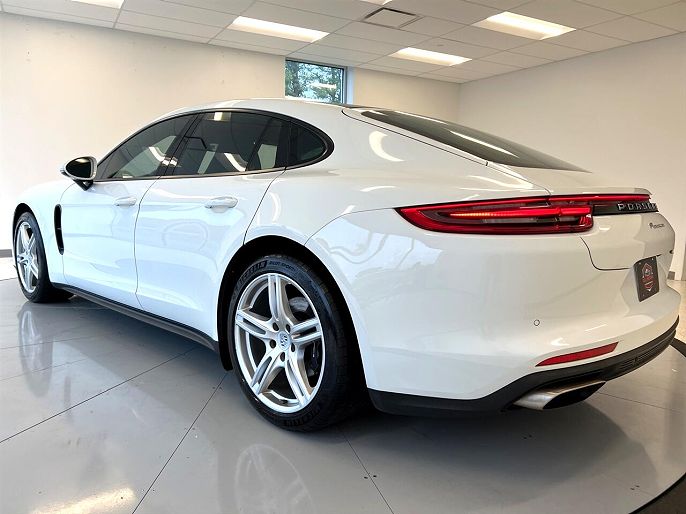 2017 Porsche Panamera