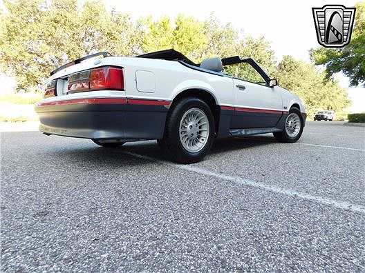 1987 Ford Mustang GT image 4