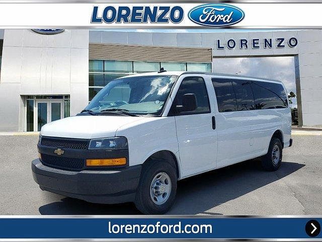 2022 Chevrolet Express 3500 image 0