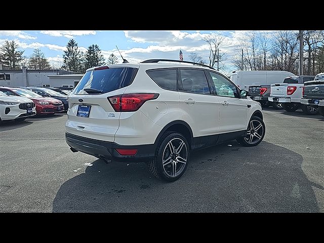 2019 Ford Escape SEL image 4