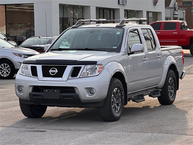 2017 Nissan Frontier PRO-4X image 5