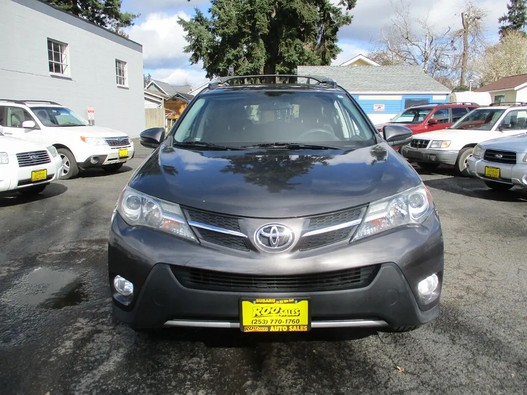 2014 Toyota RAV4 XLE image 3
