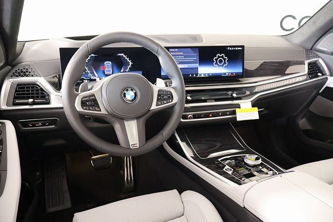 2026 BMW X7
