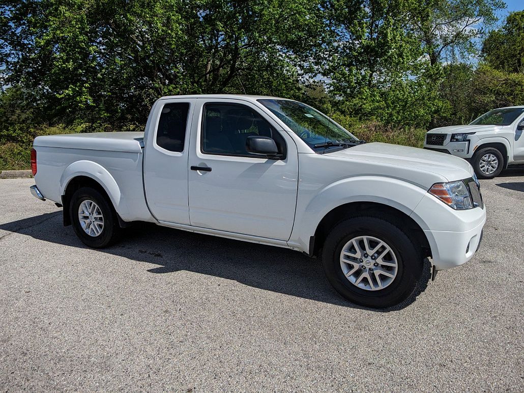 2019 Nissan Frontier SV image 1