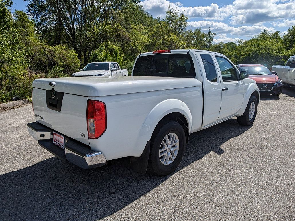2019 Nissan Frontier SV image 3