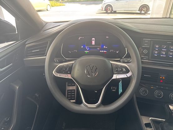 2023 Volkswagen Jetta 1.5T Sport photo 4