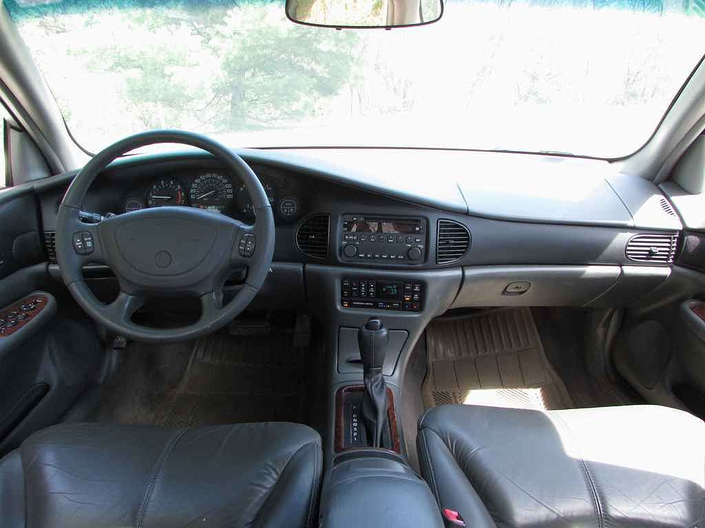 2004 Buick Regal LS image 10