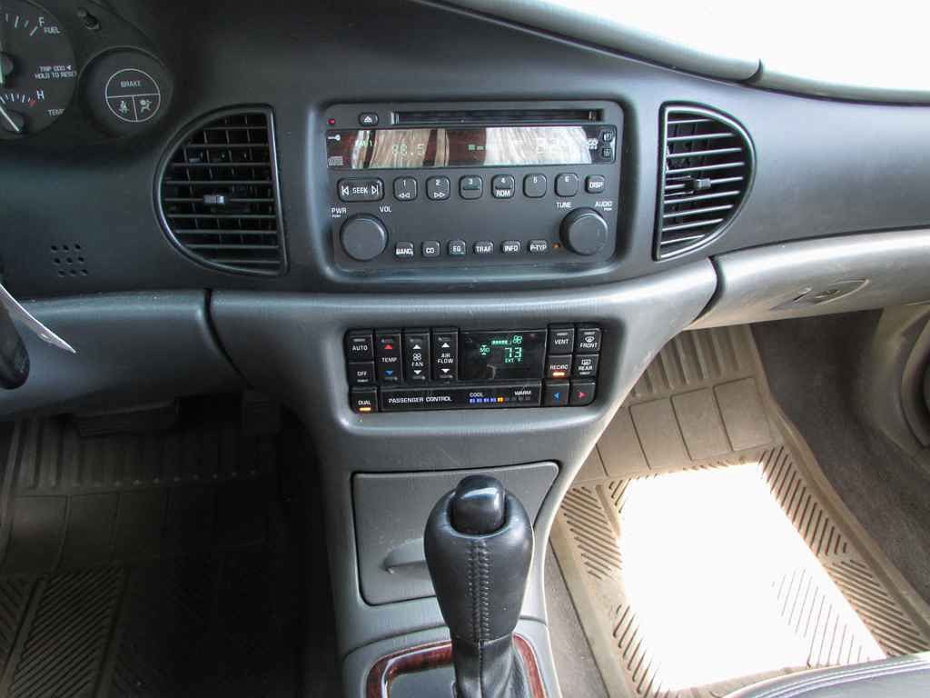 2004 Buick Regal LS image 14