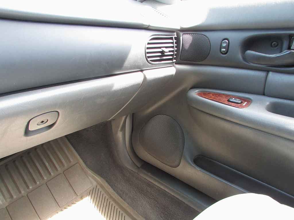 2004 Buick Regal LS image 15