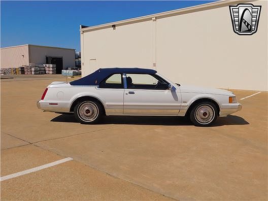 1988 Lincoln Mark Series VII image 5