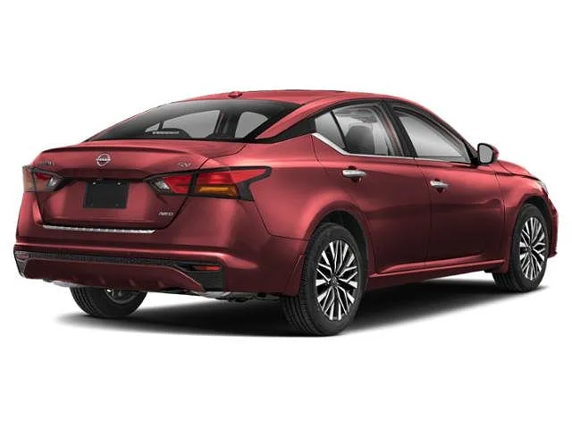2025 Nissan Altima