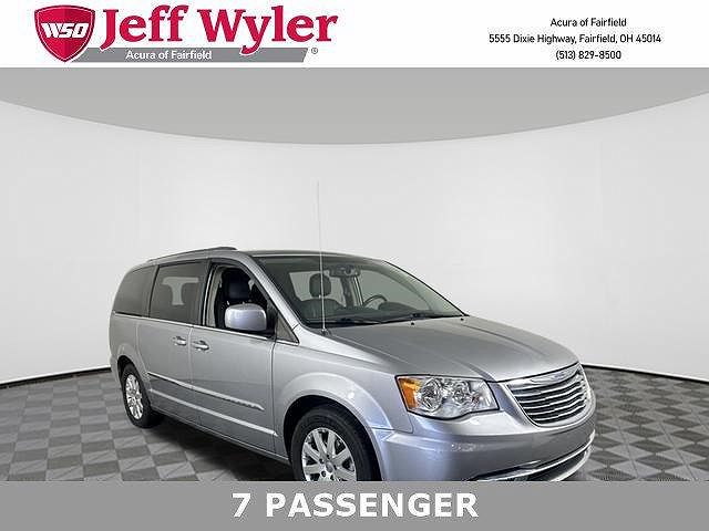 2015 Chrysler Town & Country Touring image 0