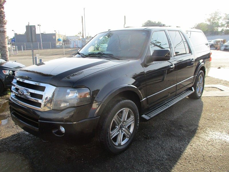 2013 Ford Expedition EL Limited image 2
