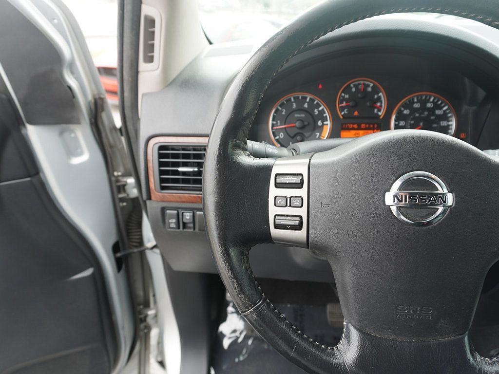 2010 Nissan Armada Platinum Edition image 19
