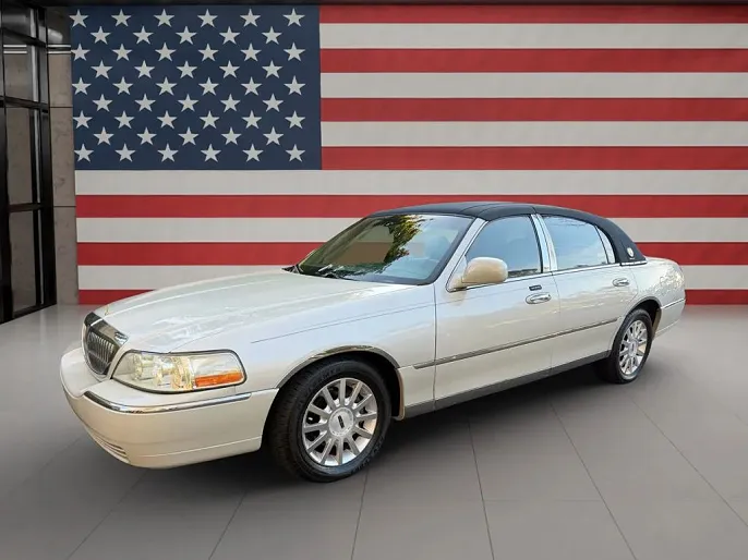 2004 Lincoln Town Car