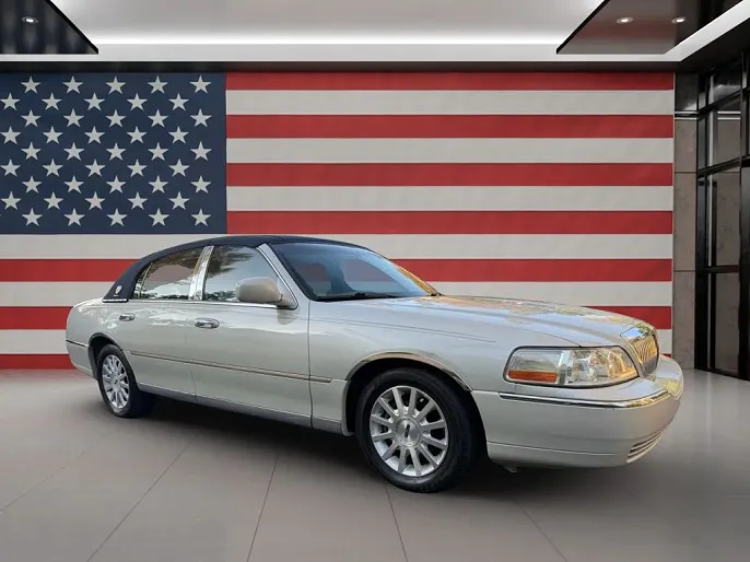 2004 Lincoln Town Car