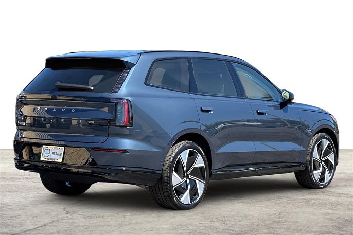 2025 Volvo EX90